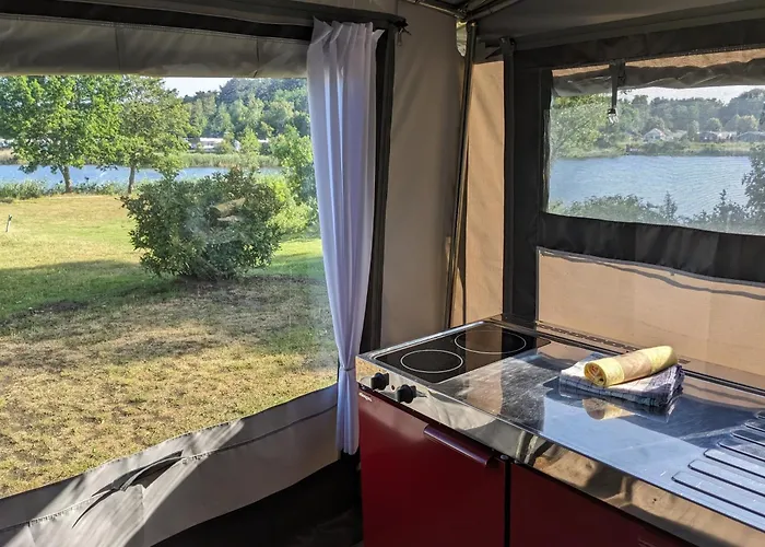 Luxuswohnwagen Forelle Am Kransburger 004 Kamp alanı